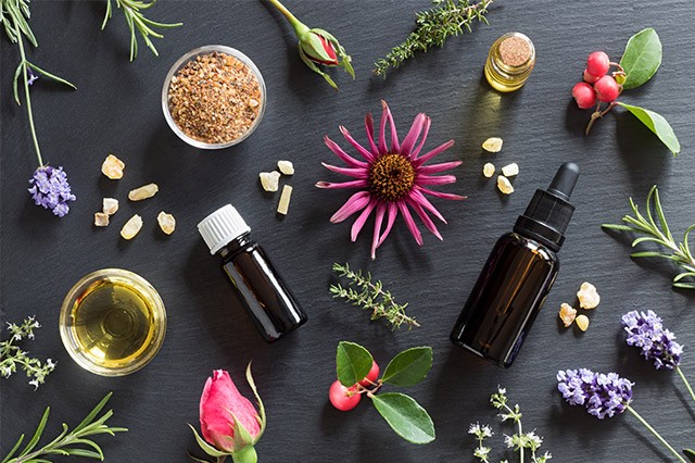 Aromathérapie : soulager les maux avec les huiles essentielles